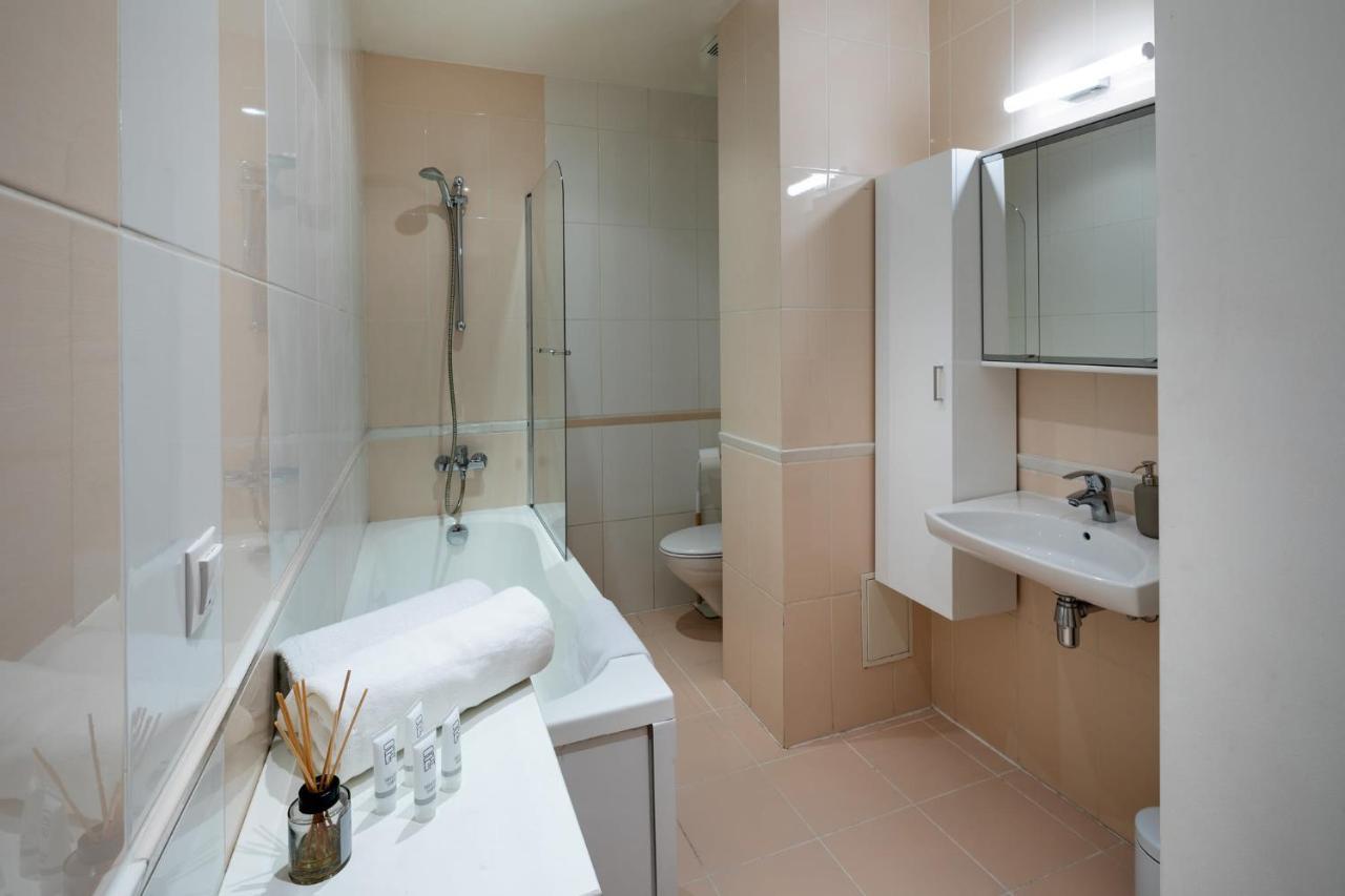 Ziedondarza Park One Bedroom Apartment With Balcony Рига Экстерьер фото