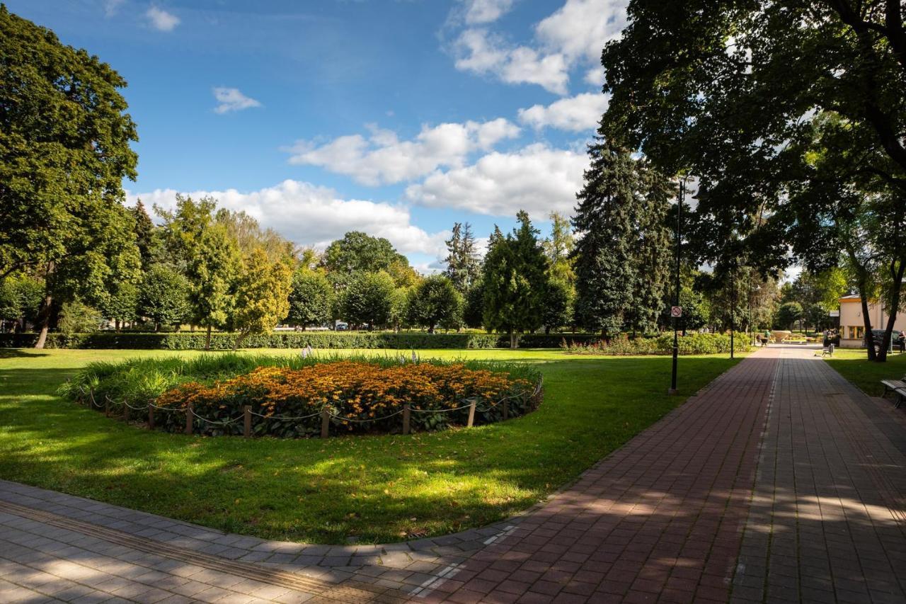 Ziedondarza Park One Bedroom Apartment With Balcony Рига Экстерьер фото